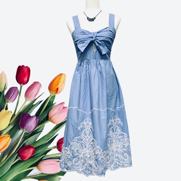 FOXIEDOX  Uma Embroidered Dress - Small - NWT - Picture 4 of 6